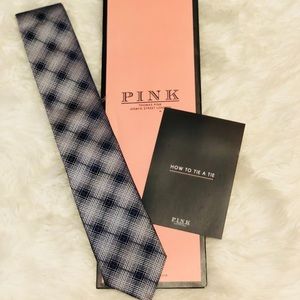 ✨NEW✨ Thomas Pink Tie - Silver w/ Square Pattern
